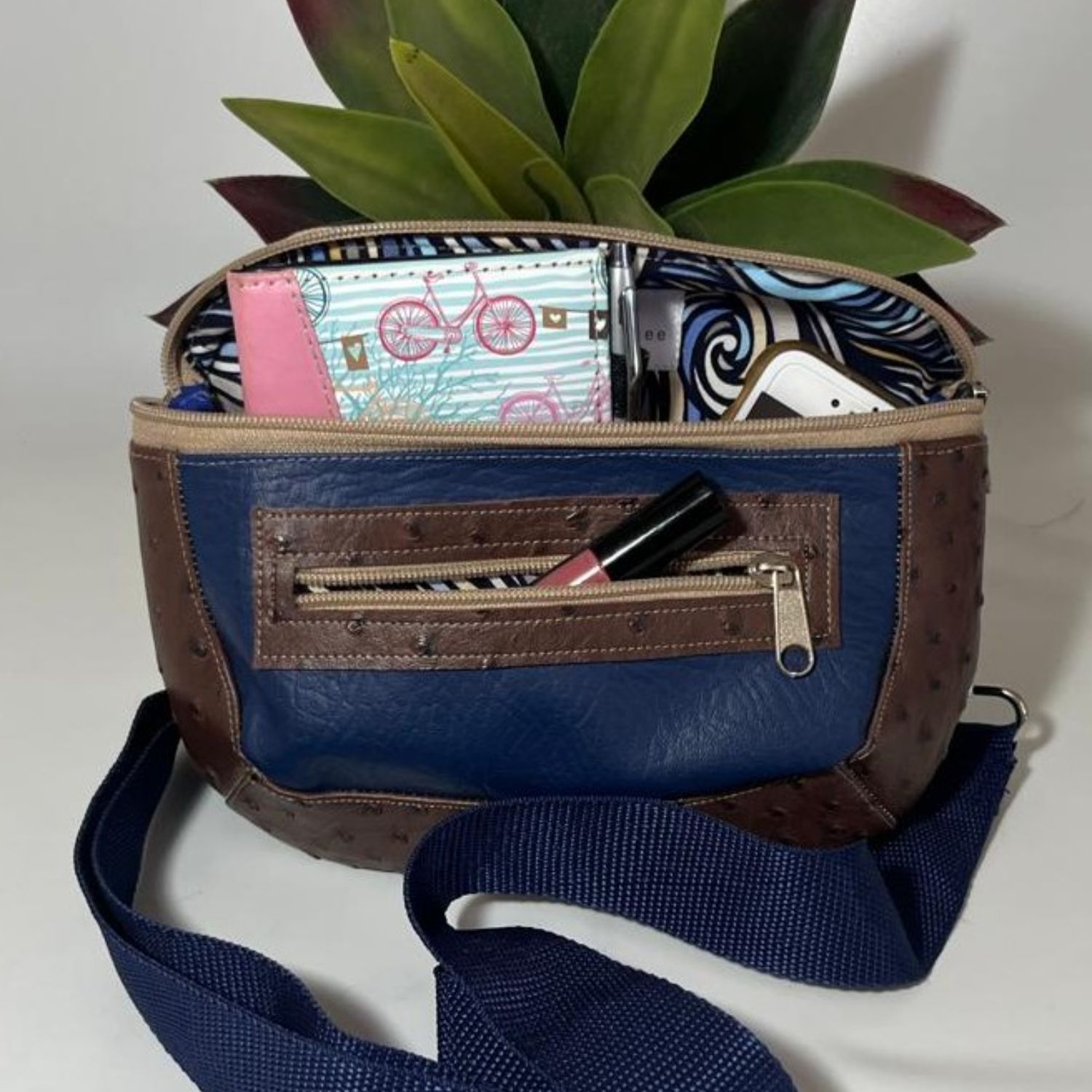 Navy & Brown Clam Shell Bag