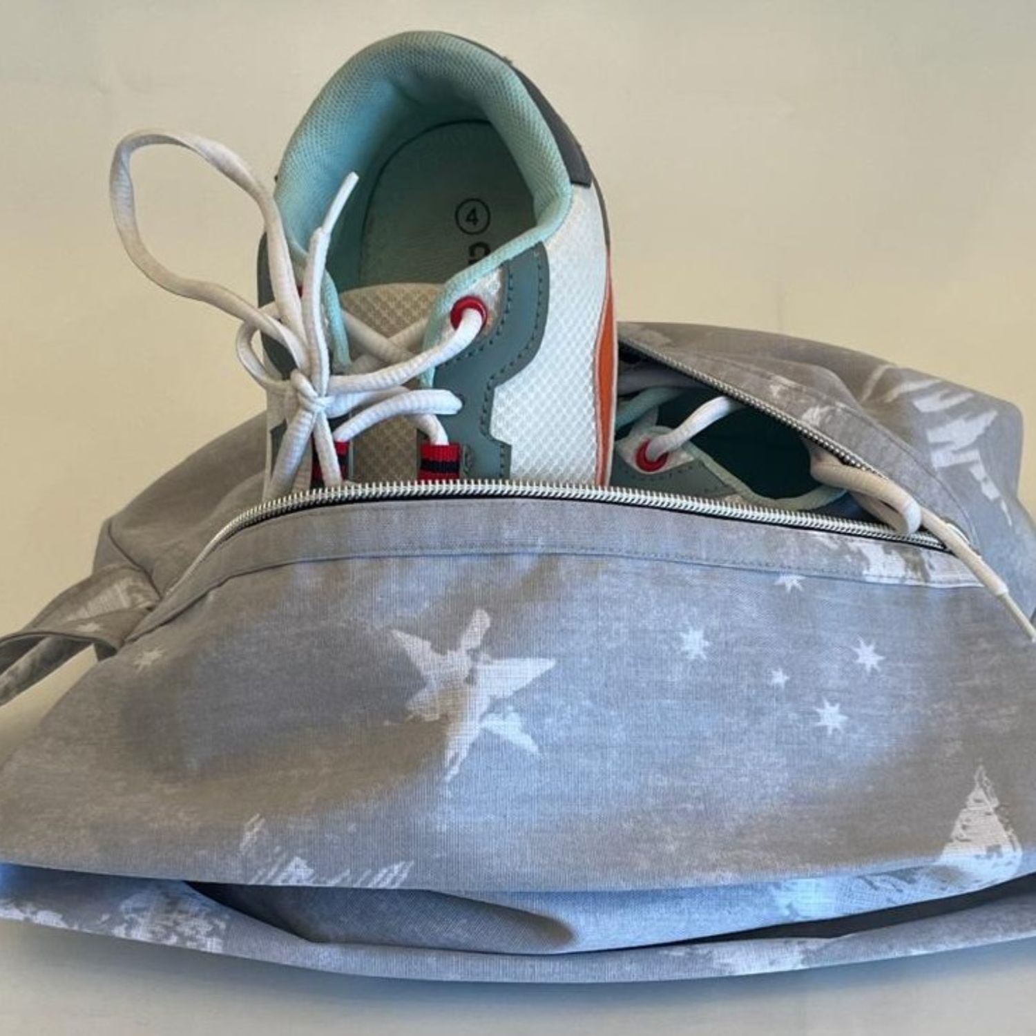 Packing Pods – Grey Stars