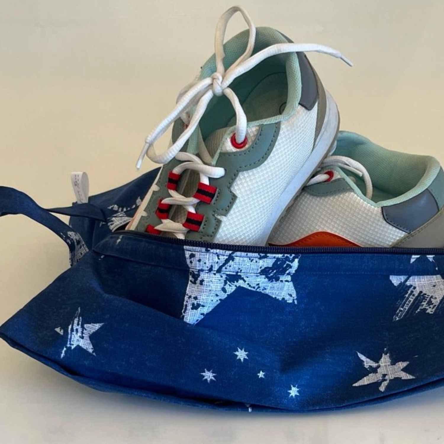 Packing Pods – Blue Stars